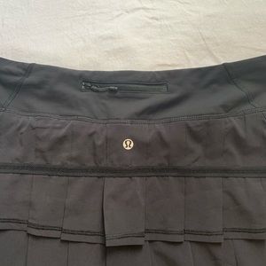 Lulu Lemon tennis skirt!!